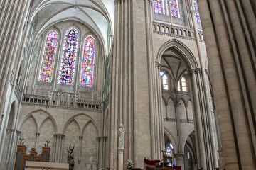 Fototapeta na wymiar Coutances. Chœur et vitraux de la l'église Saint-Pierre. Manche. Normandie 