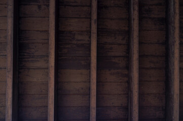 imagen detalle textura techo de madera con bigas de madera 