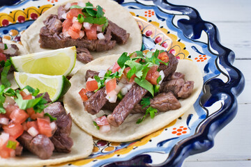 メキシコ料理の美味しいタコス
Delicious Mexican tacos
