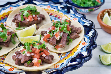 メキシコ料理の美味しいタコス
Delicious Mexican tacos
