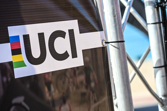 Union cycliste international UCI logo course competition cyclisme velo