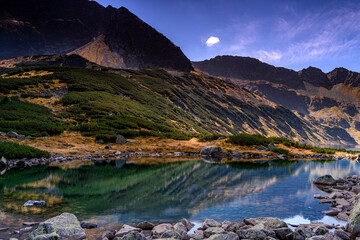 Fototapeta na wymiar Dolina pięciu Stawów w Tatrach