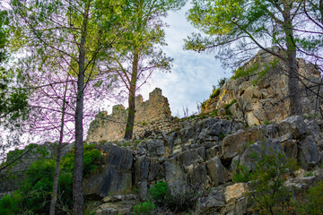 Castillo de la Vizaña en el embalse de Arenóso