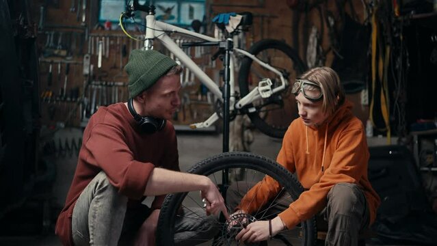 Bicycle Repair: Learning the Art and Science of Fixing Wheels with Expert Guidance and Hands-On Training for Hobbyists, Enthusiasts, and Commuters Generative AI