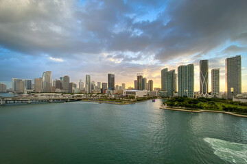 Naklejka premium Scenic view of Miami skyline, Florida, United States.
