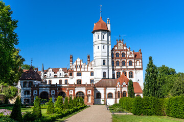 Schloss Basedow in Mecklenburg-Vorpommern