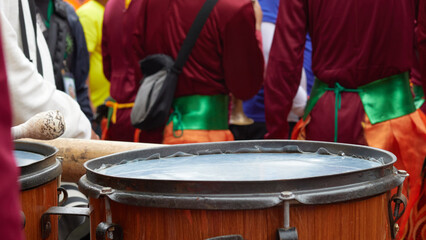 Obraz premium Tagbilaran, Bohol, Philippines, 04.30.2023 Festival Saulog street dancing competition, parade, drums, blurred background