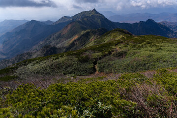 武尊山から見た剣ヶ峰山