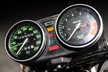 Fototapeta premium Oldtimer Motorrad Geschwindigkeitsanzeige