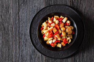 Pan-Browned Potatoes with red pepper and garlic