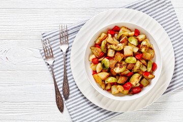Pan-Browned Potatoes with red pepper and garlic