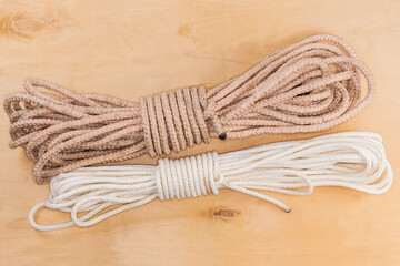 Accessory cord and climbing rope bights with Alpine coil knots