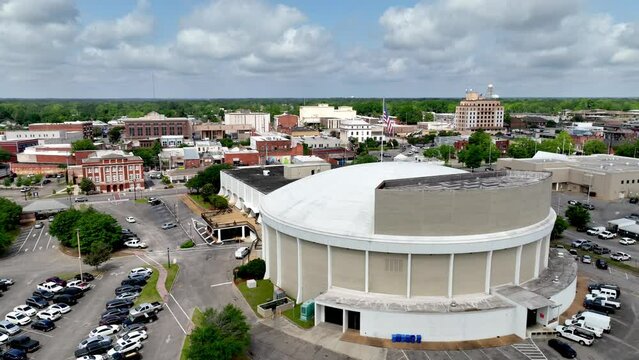 low aerial push Dothan Alabama captured in 5k