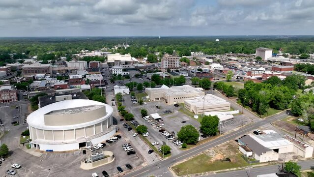 Dothan Alabama aerial push in captured in 5k