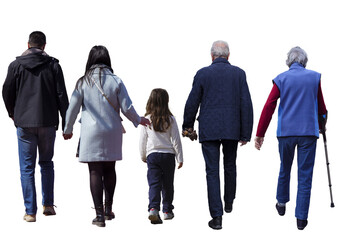famille de cinq personnes en promenade, photographiée de dos 