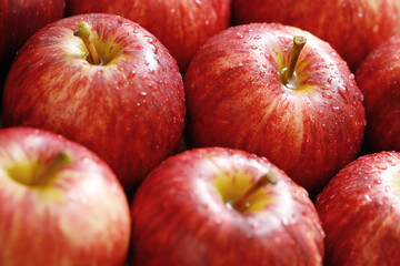 fresh red apple texture background in the supermarket