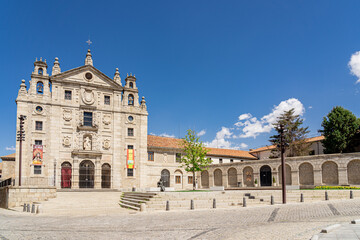 Fototapeta premium Views of the Plaza de la Santa with the church and birthplace of St. Teresa of Jesus in Avila, Spain.
