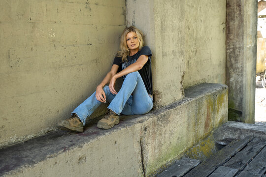Meranda Roe at Thurmond WV railroad station