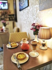 lunch at a coffee shop