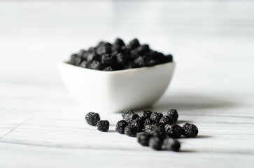 Fototapeta na wymiar bowl of blueberries