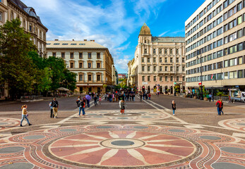 Naklejka premium Square in front of St. Stephen's basilica in center of Budapest