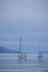 Fototapeta premium Embarcaciones en el puerto de Ushuaia, Tierra del Fuego, Argentina