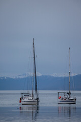 Obraz na płótnie Canvas Embarcaciones en el puerto de Ushuaia, Tierra del Fuego, Argentina