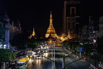 Fototapeta na wymiar Sule Pagoda