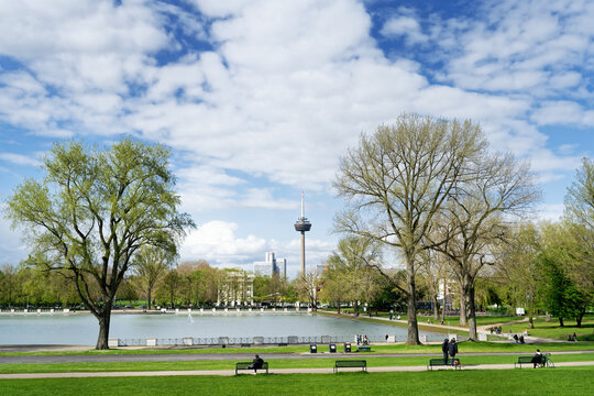 the aachener weiher pond in the inner green belt of cologne in springtime