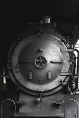 Trains &agrave; vapeur en prise large et d&eacute;tails 