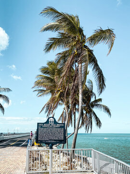 Begin of Old Seven Mile Bridge, Florida, USA with tourist information board.