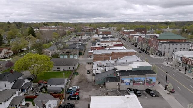 Downtown Marshall, Michigan with drone video moving left to right.