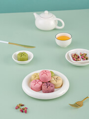 Tea cakes (red beans, mung beans, soybeans), traditional Chinese court cakes, Suzhou snacks (gourmet)