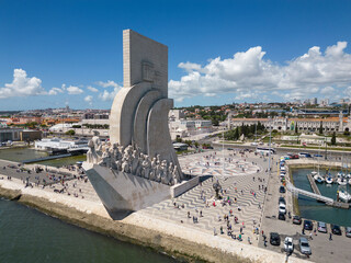Beautiful view to Padrão dos Descobrimentos monument by Tejo River - obrazy, fototapety, plakaty