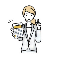 立って電卓を指差してこちらに向けて見せているスーツの女性