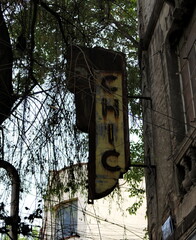 Chic. Ancienne enseigne. Rue de Mexico.