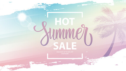 Hot Summer Sale promotional banner. Summertime commercial background with hand lettering, summer sun and palm tree for business, seasonal shopping, promotion and sale advertising. Vector illustration. - obrazy, fototapety, plakaty