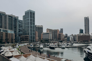 Obraz premium Beirut, Lebanon — 23.04.2023: Zaitunay Bay, a fancy waterfront area in the Downtown Beirut