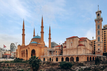 Fototapeta na wymiar Beirut, Lebanon — 24.04.2023: The Mohammad Al-Amin Mosque, a Sunni Muslim mosque located in downtown Beirut..