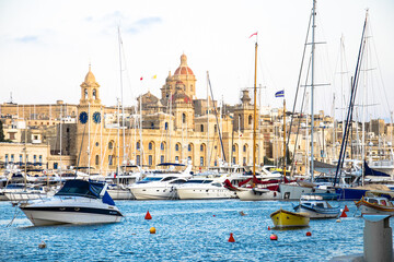 Obraz premium Beautiful Birgu Vittoriosa panorama with yachts in harbour stock photo