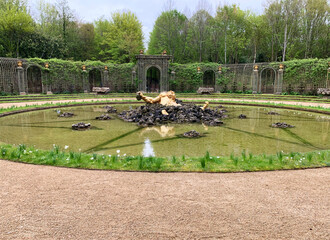 Fontaines dans les jardins du chateau de Versailles en France