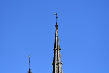 d&eacute;tail du clocher  gothique de la cath&eacute;drale de Chartres en France