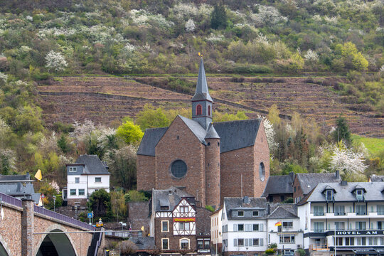 St. Remaklus Church (St. Remaklus Kirche) Cochem Rhineland Palatinate Germany