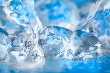 青っぽい冷たい氷