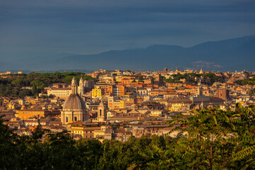Fototapeta na wymiar Rome Cityscape At Sunet From Janiculum Hill