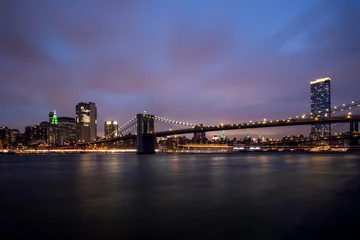 Foto op Canvas Manhattan skyline and Brooklyn bridge in New York at night © karandaev