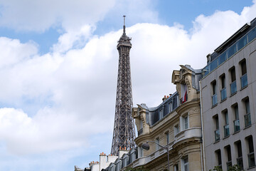 Fototapeta na wymiar Street with view on the famous paris eiffel tower, France