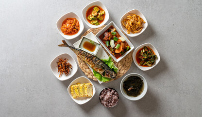 Korean food dish Set Menu of Napa Wraps with Pork Set Menu with Braised Fish Soft Tofu Stew Stir-fried chicken in earthen pot Set Menu with Marinated Beef Ribs