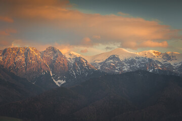 Fototapeta na wymiar mountain peaks illuminated by the sunset in the Tatras