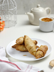 Molen banana is a traditional Indonesian snack, made from processed bananas wrapped in pastry and then deep-fried
